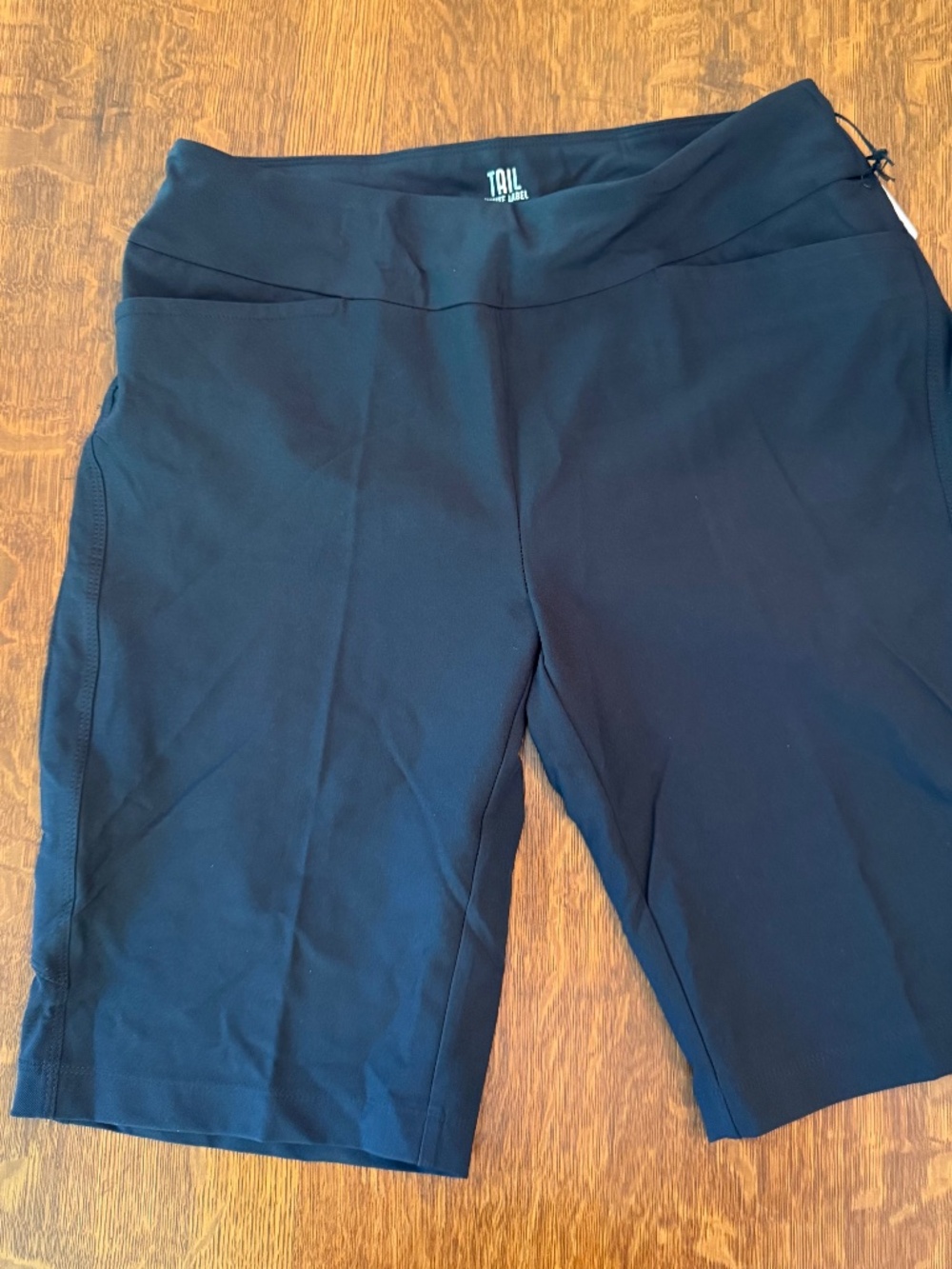 NWT Tail White Label Golf Shorts Size 6 Onyx Black UPF 50 Active Perfor Shorts